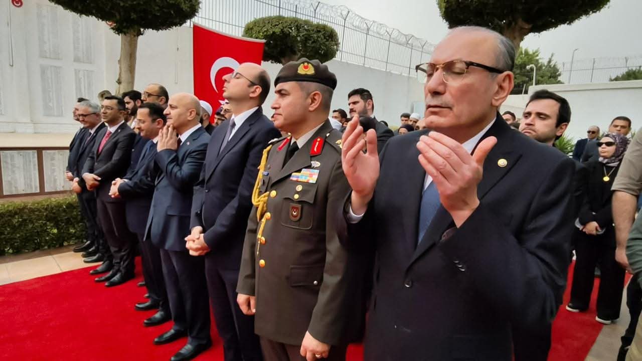 إحياء “ذكرى الشهداء 18 مارس” والذكرى الـ111 لانتصارات معارك تشاناق قلعة في مقابر الشهداء الاتراك بالقاهرة  