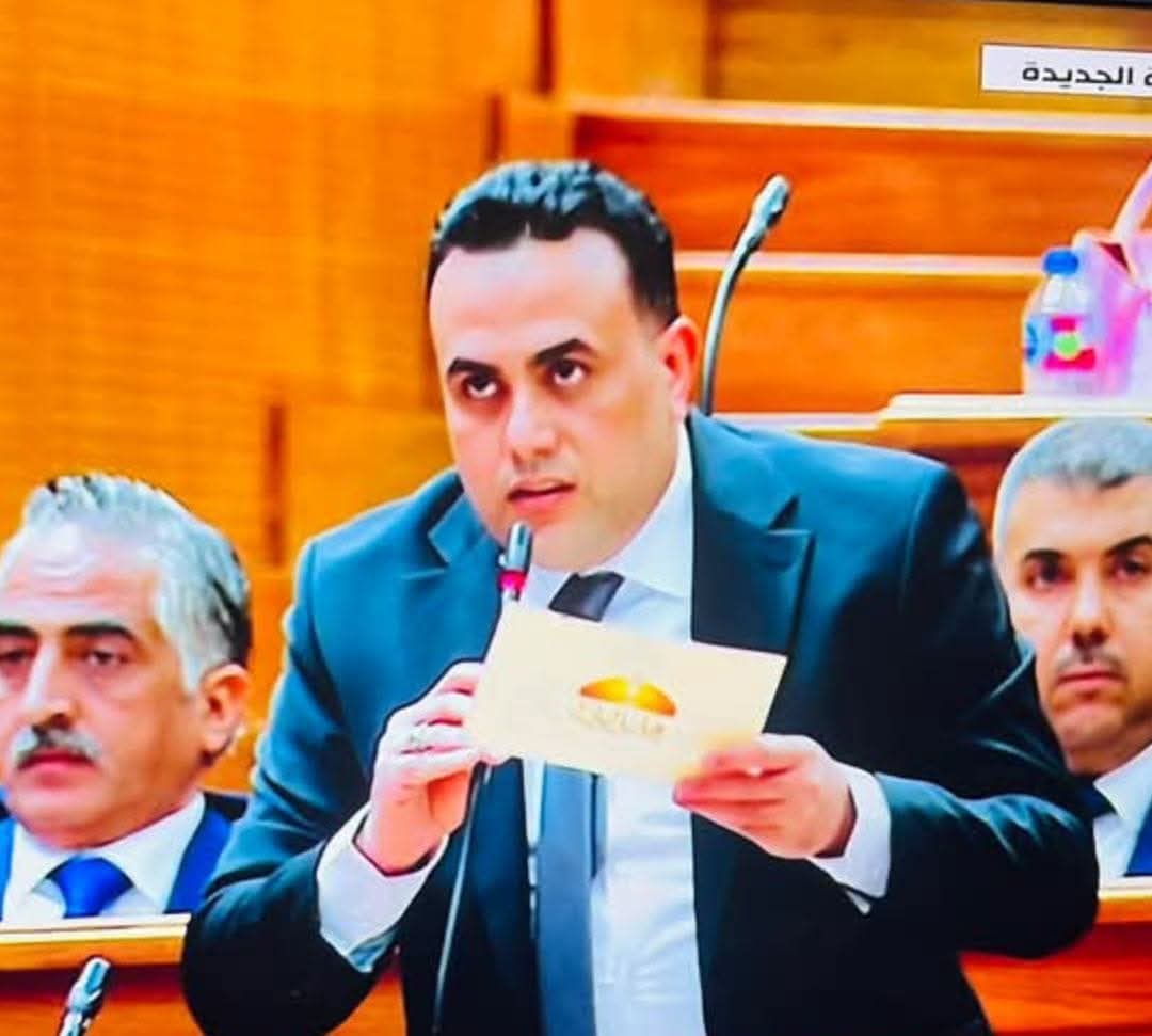 عضو مجلس النواب يفتح النار علي رئيس الشركة القابضة للكهرباء بسبب قرار إلغاء الاجازات للعاملين بالخارج 